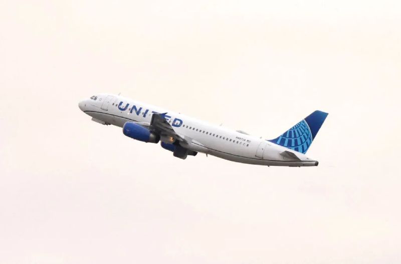 Newark to Rome Flight Plummets 28,000 Feet in 9-Minute Dive, Returns to Airport